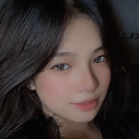 lyninii bigo live nude